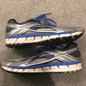 Brooks GTS running shoes (basically new)!!